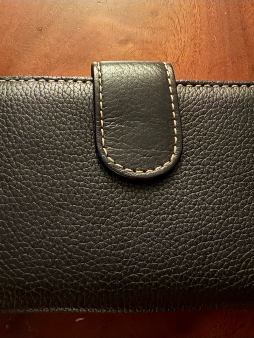 LIKE NEW BLACK LEATHER WALLET WITH CLASSIC STITCH AND SILVER HARDWARE